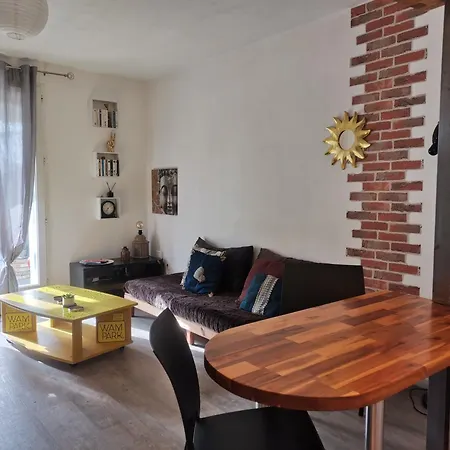 Appartement Avec Chambre Séparée/métro/piscine