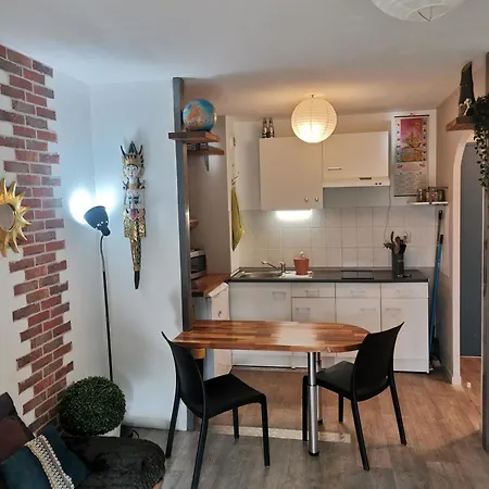 Avec Chambre Séparée/métro/piscine Appartement